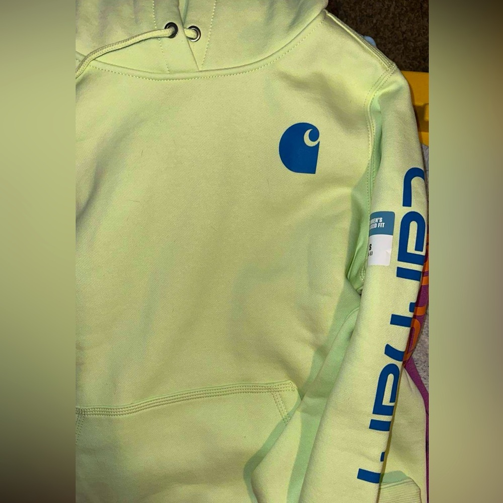 Brand new women’s Carhart hoodie, size small